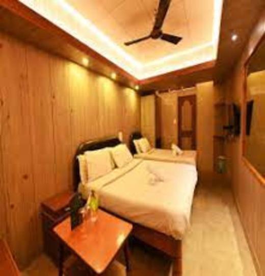 Baba Tourist Lodge Shillong Exterior photo